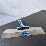 STORCH 400 mm nerūdijančio plieno glaistyklė – patikimas įrankis glaistymui